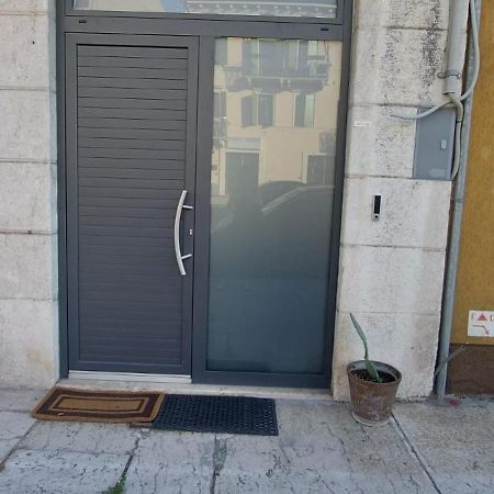 Monolocale Trainspotting Apartman Verona Kültér fotó